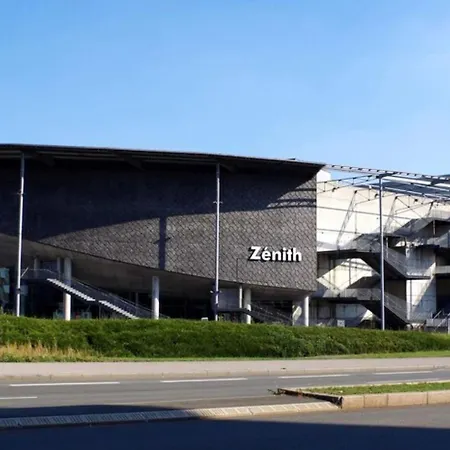 Duplex In The Heart Of Old Terrace + Parking