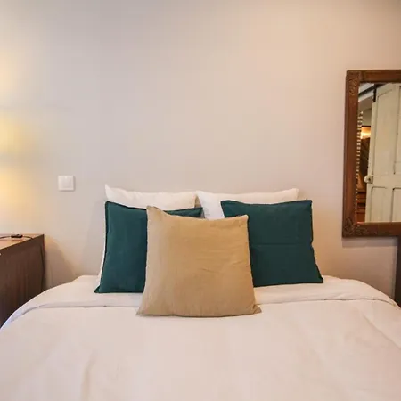 Duplex In The Heart Of Old Terrace + Parking דירה *