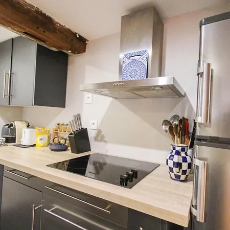 Duplex In The Heart Of Old Terrace + Parking Apartment *
